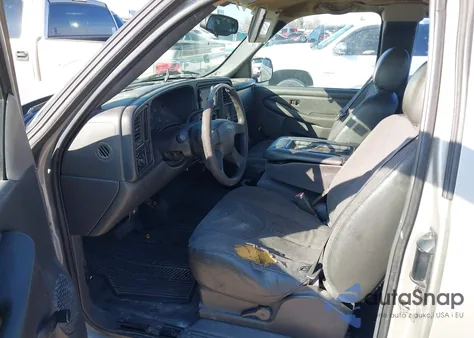 2004 Chevrolet Silverado 1500 Work Truck z USA, uszkodzony, nr VIN 1GCEC19X44Z337033